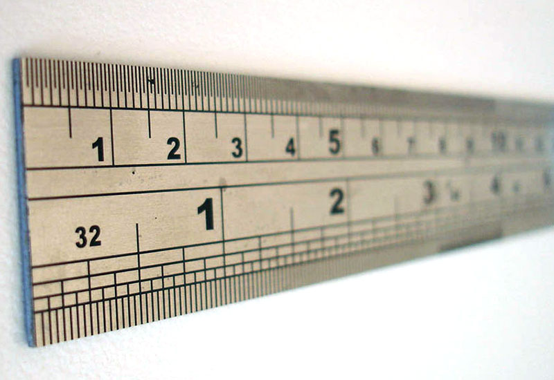 Calówka i centymetr - nierówne miary wartości