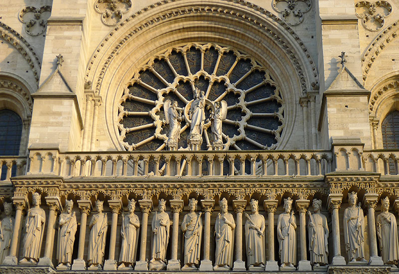 Co robić w Paryżu? (po spaleniu katedry Notre Dame)