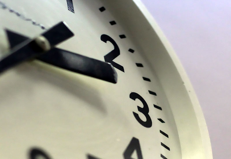 Kto i ile godzin pracuje?