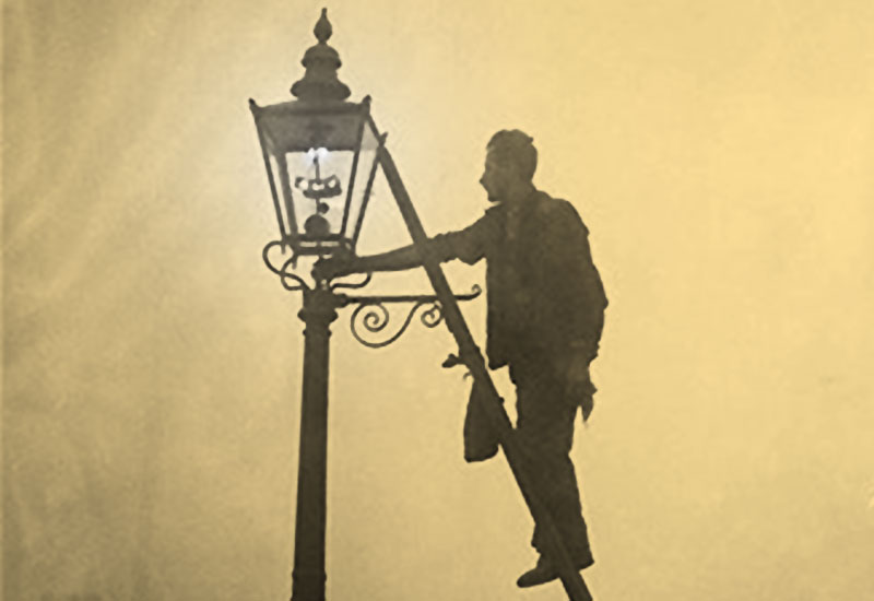 Latarnik uliczny - wymarłe zawody