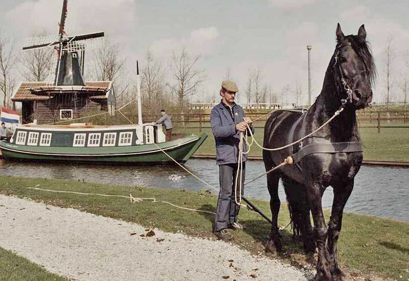 Burłak i żegluga pociągowa - wymarłe zawody