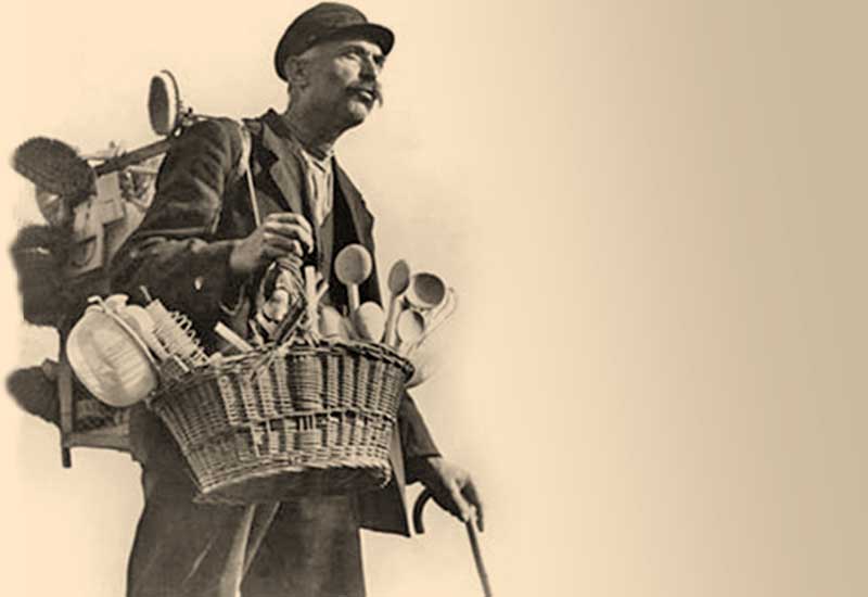 Handlarz wędrowny - wymarłe zawody