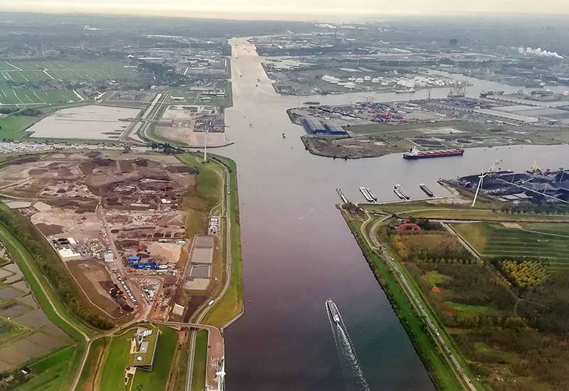 Holandia: 1500 km kanałów i 330.000 km rowów wodnych