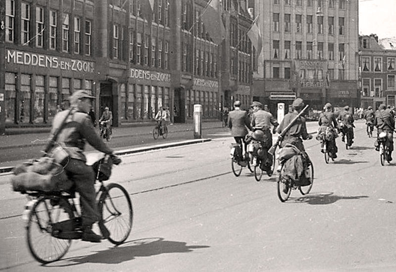 Wojna i okupacja w Holandii; czyli oddajcie nam rowery!